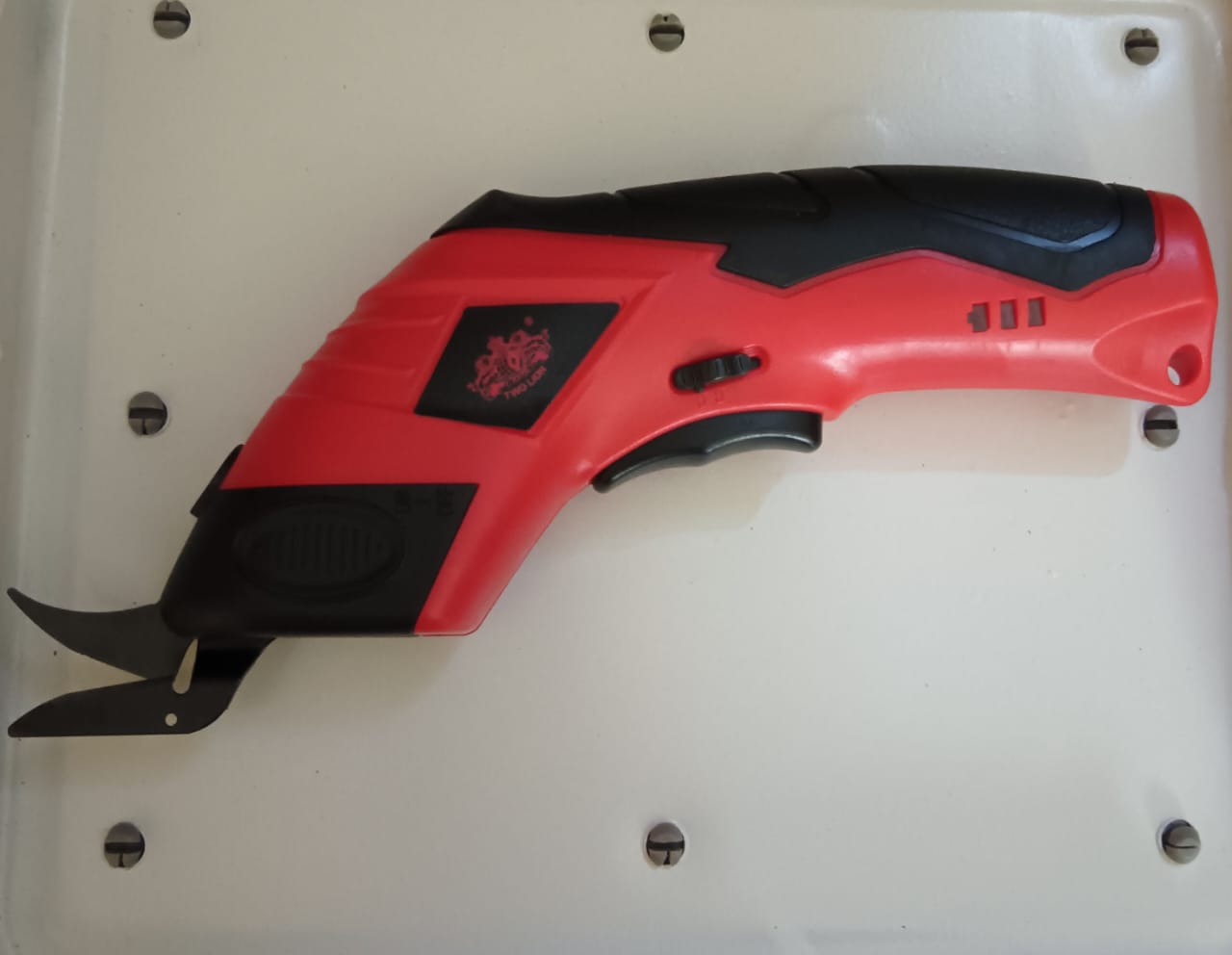 two-lion-rechargeable